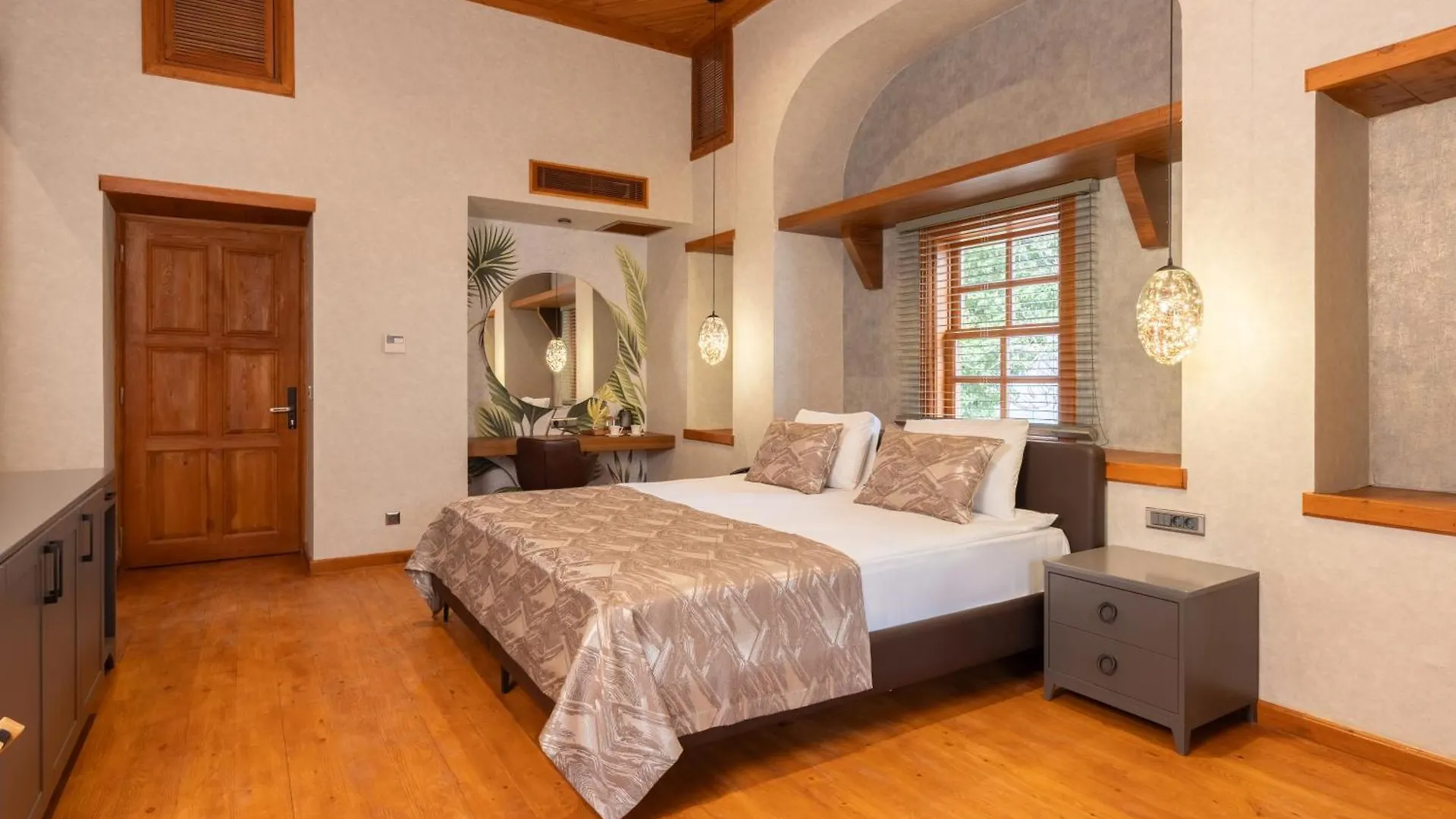 Dumos Hotell Antalya 0*,